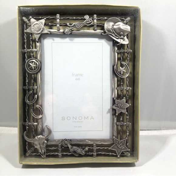 COWBOY WESTERN METAL PHOTO FRAME. Holds a 4” x 6” photo. - Picture 2 of 11